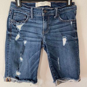 Abercrombie A&F Bermuda, Mid Thigh Jean shorts